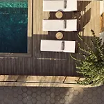 Ilision - Contemporary Living Residences 아파트호텔 4*
