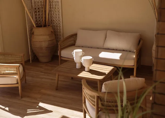 Apartahotel Ilision - Contemporary Living Residences