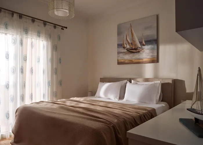 Apartahotel Ilision - Contemporary Living Residences