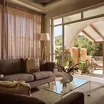 Lägenhetshotell Ilision - Contemporary Living Residences 4*